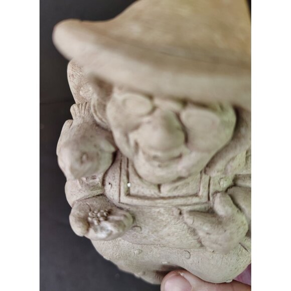 Vintage Carruth Studio Birdwatcher Garden Wall Plaque, Woman Feeding Bird, 1995 - Picture 4 of 5